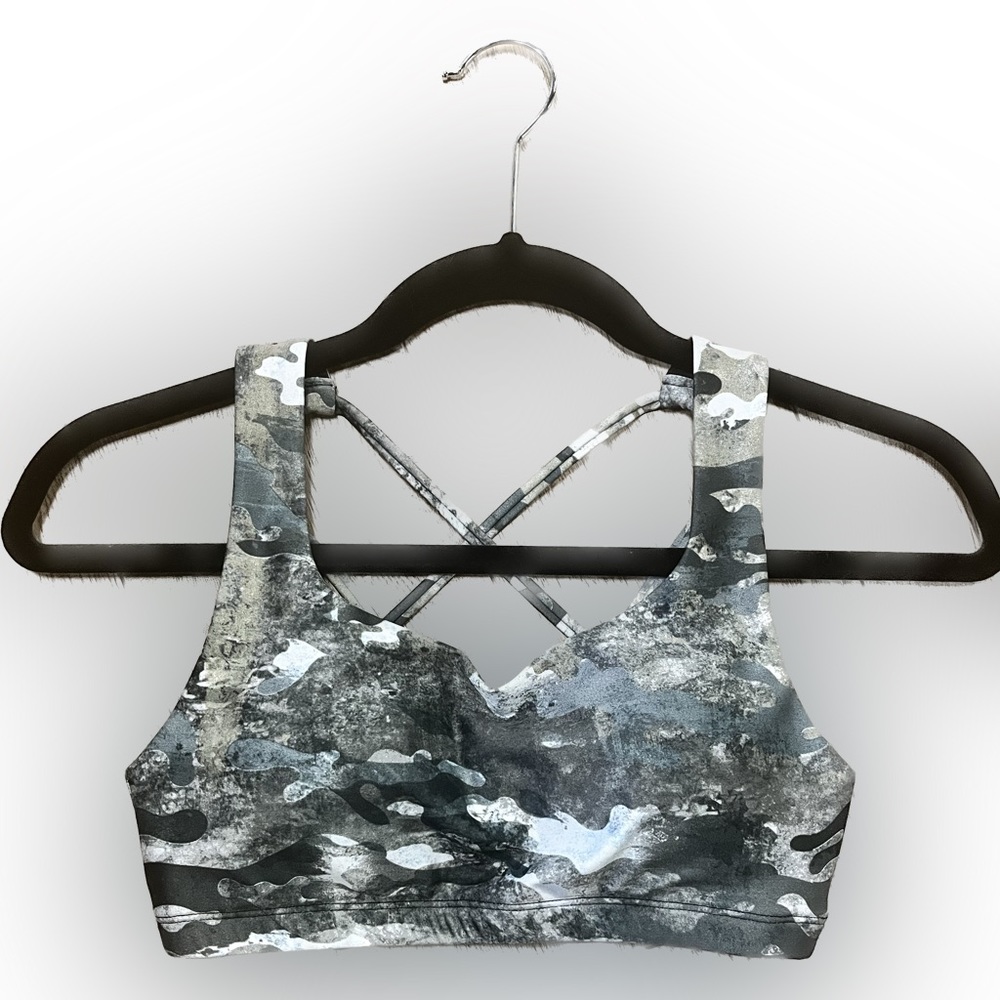 Onzie Mudra Sports Bra Camo Sz. S/M